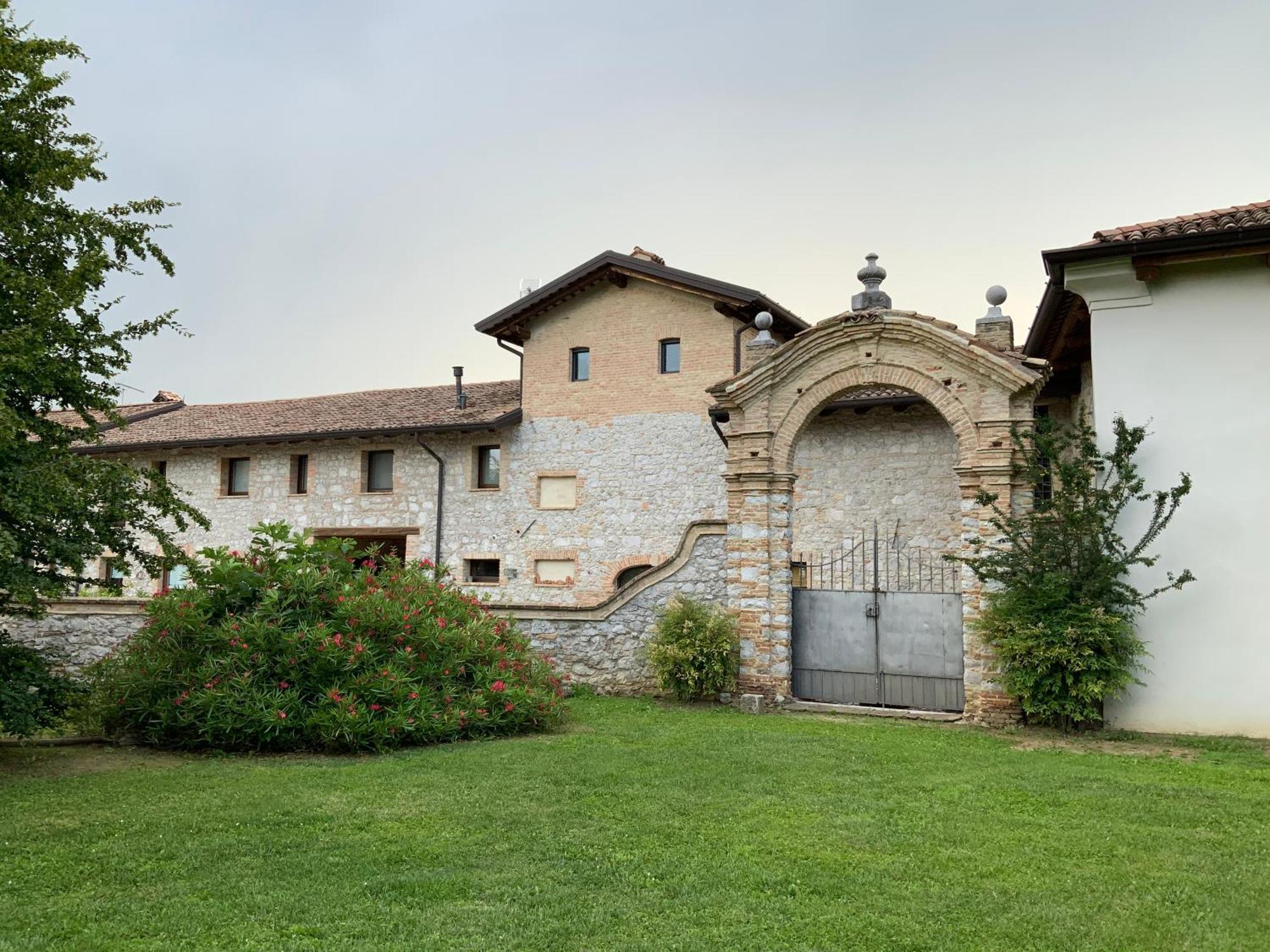 San Vito al Torre Borgo Palazzo Steffaneo Bed & Breakfast エクステリア 写真